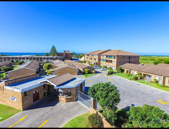 1 BEDROOM TOWNHOUSE RENTED IN SUMMERSTRAND